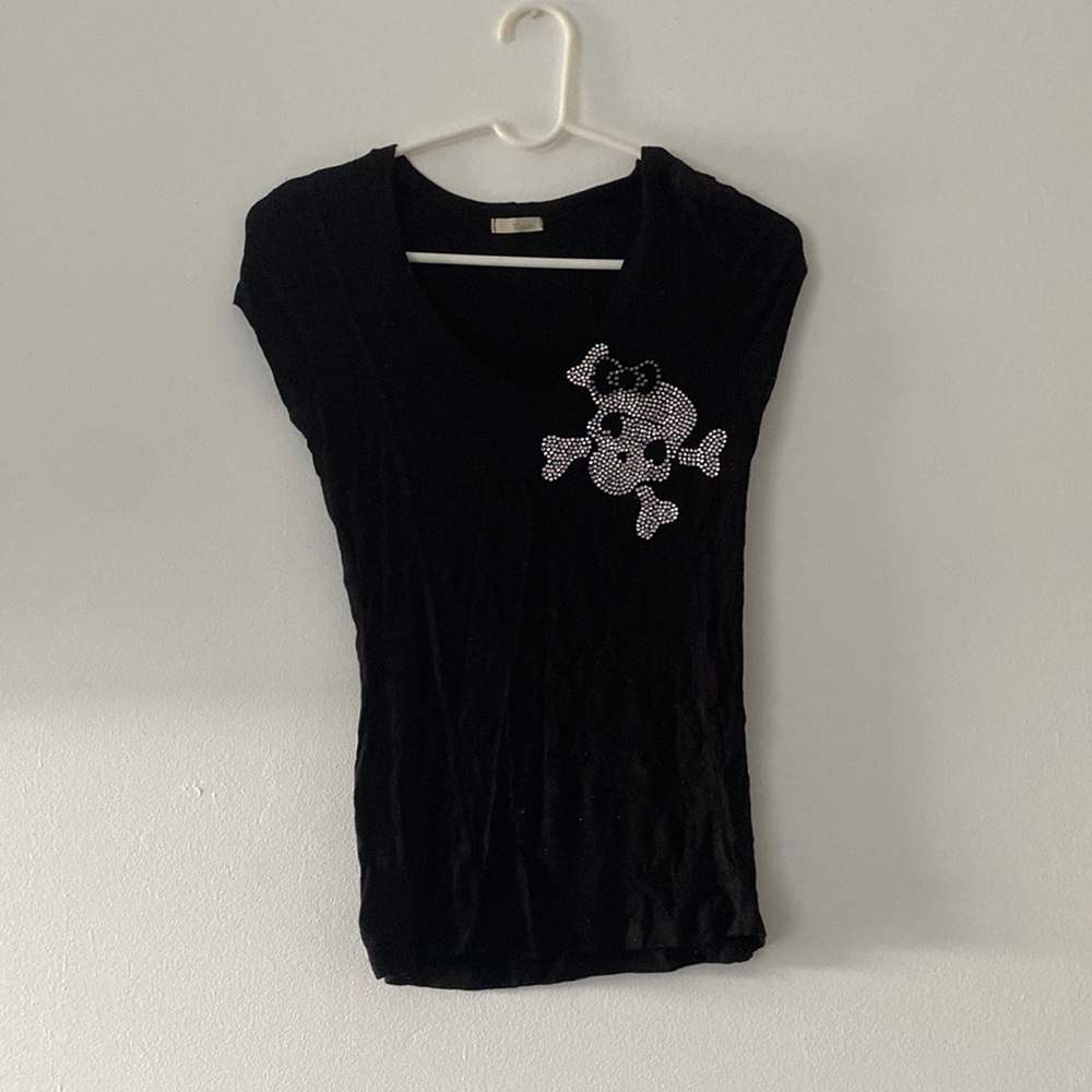 Black rhinestone bow skull and crossbones